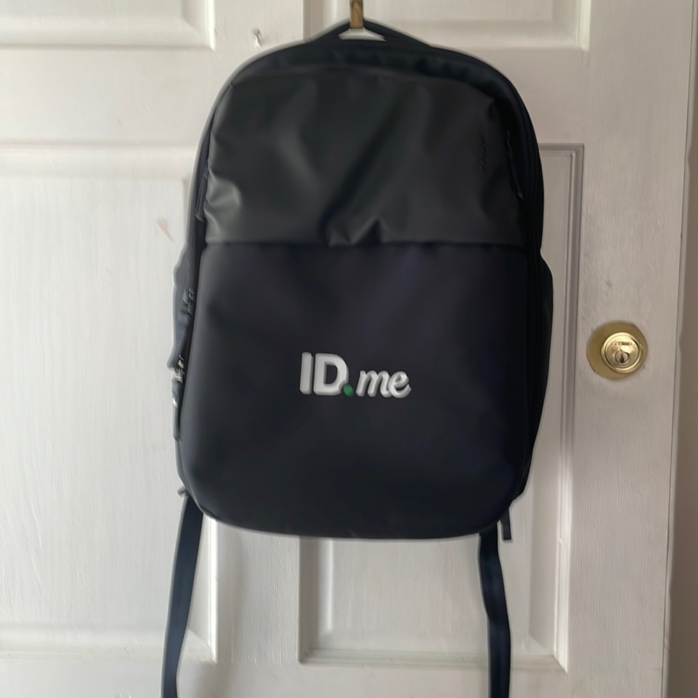 NWT Incase ID.me 16” Laptop Backpack